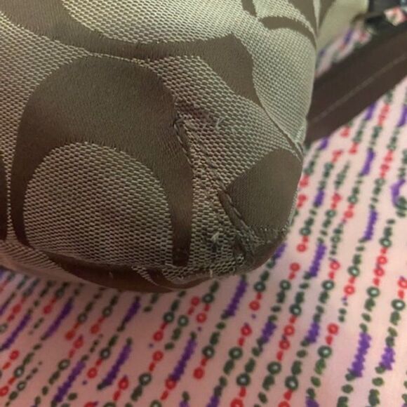 Coach 21905 Signature Stripe Duffle Crossbody Khaki/Brown - Picture 4 of 7